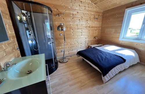 Teyran Villa | Villa with pool