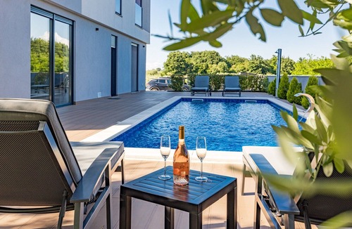 Cervar Villa | Villa with Pool, Game Room, Garden