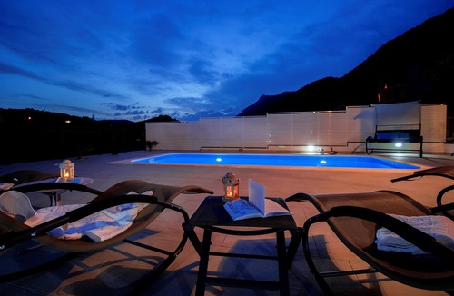 Zvecanje House | Villa with pool, ideal for 4 people