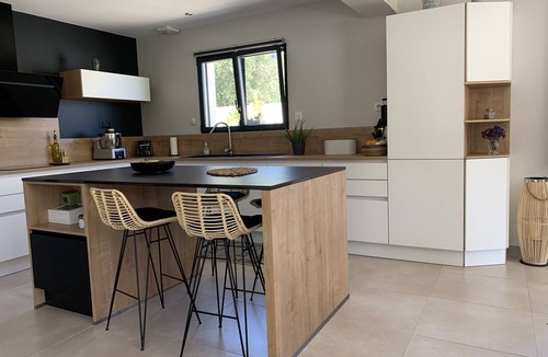 Sommieres House | Villa with pool in a haven of peace