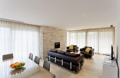 Karigador Villa | Villa with pool, in a quiet area, only 400 m from the beach