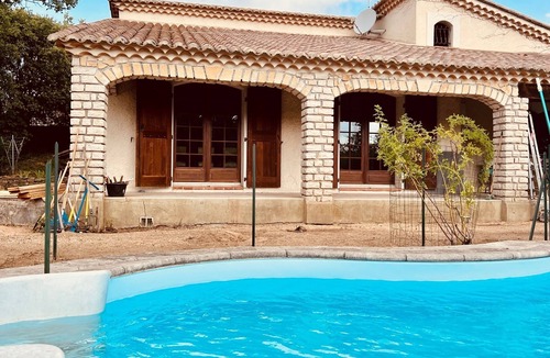 Monteils House | Villa with pool in a quiet forest setting