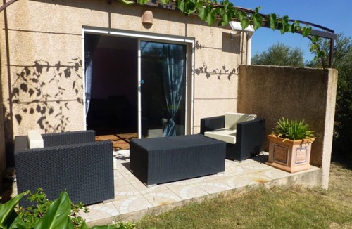 Roquemaure Villa | Villa with Pool in Roquemaure