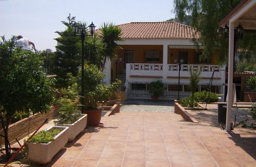 Gilet Ski Chalet | Villa with private pool, pool table, barbecue, 5 m to the beach, mountain views.