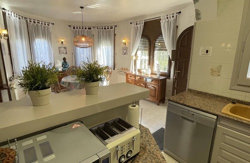 Miami Platja Cottage | Villa with Private Pool, Parking, A/C in Miami Playa