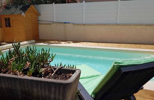 Capestang Villa | Villa with private pool near the Canal du Midi.