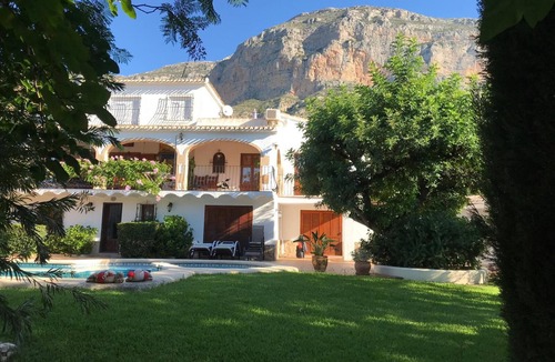 Montgo de Toscamar Villa | Villa with private pool and gardens set In the Montgo Mountain National Park