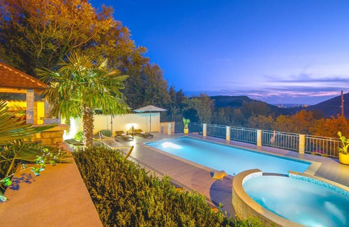 Grizane House | Villa with private pool in green oasis, only 3 km from the sea