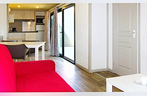 Malansac Cottage | Villa with Private Terrace & Lake View
