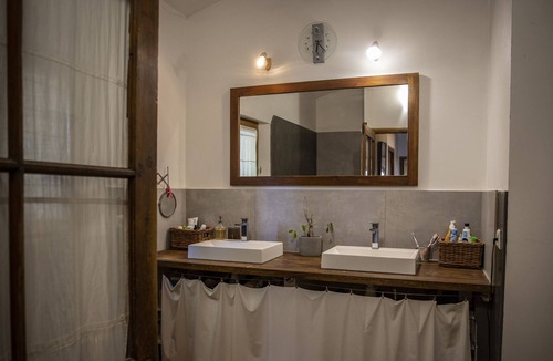 Verfeuil Villa | Villa with Provencal charm