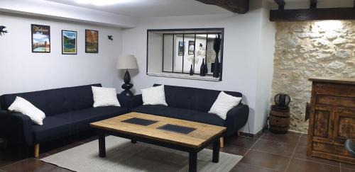 Cassagne House | Villa With Pyrenees View Near Foix