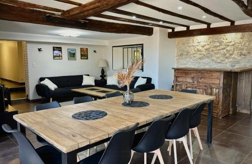 Cassagne House | Villa With Pyrenees View Near Foix
