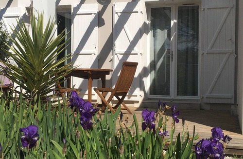 Teyran House | Villa with quiet pool