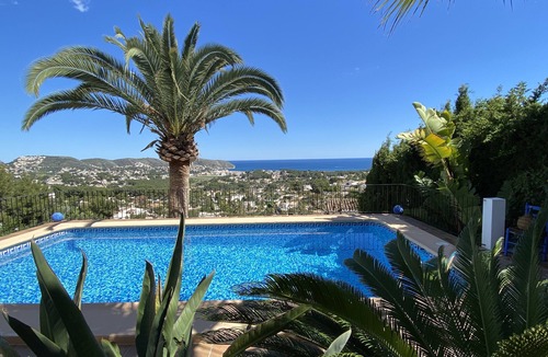 Benimeit Ski Chalet | VILLA WITH SEA VIEW