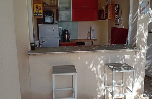 Lespignan House | Villa with secure private pool 9km from the sea