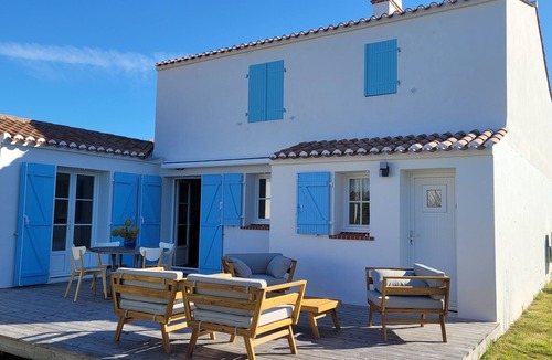 Barbatre House | Villa with SPA, close to the beach