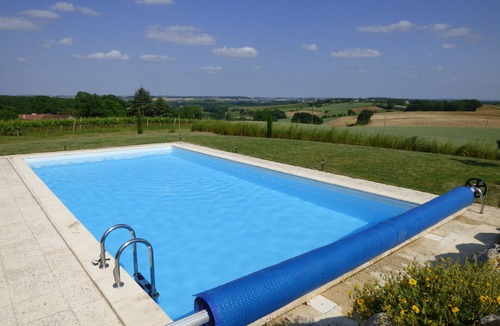Bezolles House | Villa with Stunning Views, Pool and Fast WiFi