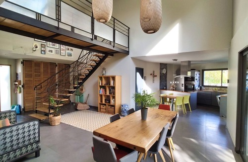 Aigues-Vives House | Villa with swimming pool between sea and camargue