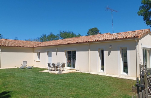 Soulaures Villa | Villa with swimming pool in Dordogne