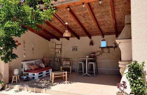Torderes House | Villa with swimming pool among the cork oaks.