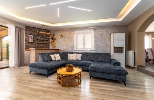 Viskovo Villa | Villa with swimming pool and children's playground, in a quiet area - by Traveler Tourist agency Krk - ID 2686