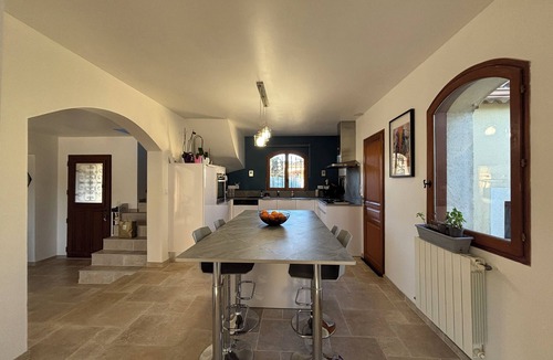 Poulx House | Villa with swimming pool, pool house, air conditioning