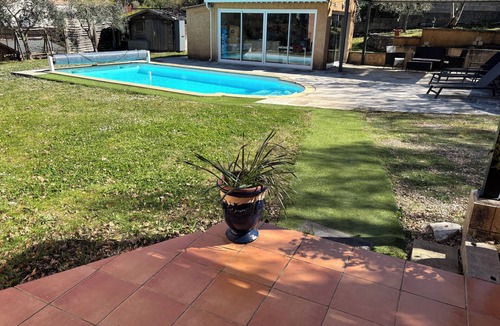Mons Villa | Villa with swimming pool in the Cévennes 10 people electric charging point