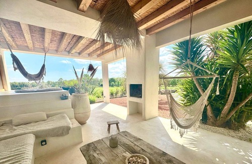 Teyran Villa | Villa with View, Pool & Absolute Calm