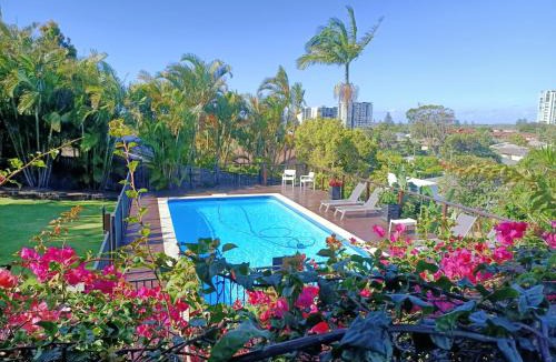 Labrador House | Villa with Views & Pool