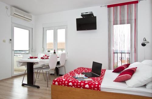 Okrug Gornji Apartment | Villa Yvonne