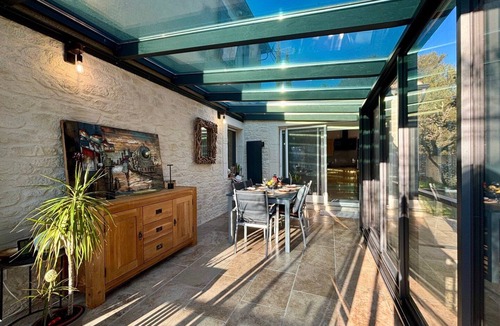 Caremeau Villa | Villa Zénith, Swimming Pool & Bamboo Hut