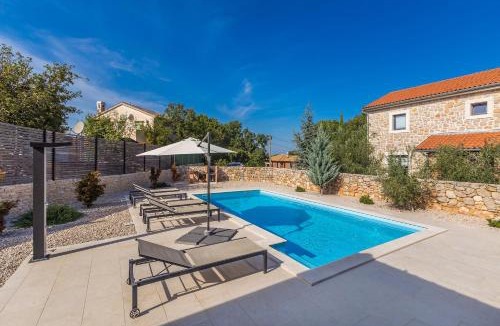 Rasopasno House | Villa Zora