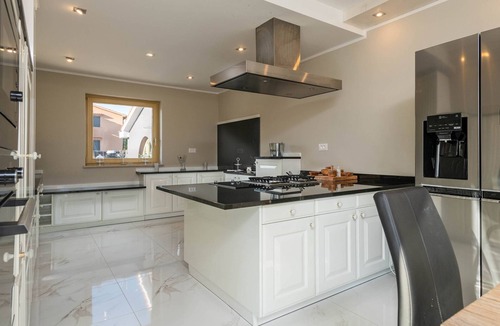 Gulici Villa | Villa Zorica in Poreč with 7 Bedrooms, Pool, Fireplace