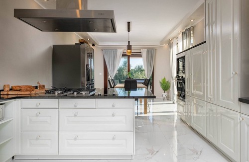 Gulici Villa | Villa Zorica in Poreč with 7 Bedrooms, Pool, Fireplace