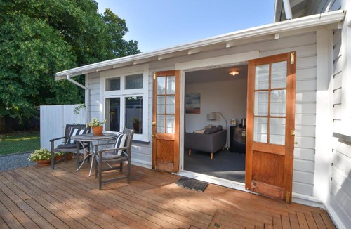 Carterton Apartment | Villa270