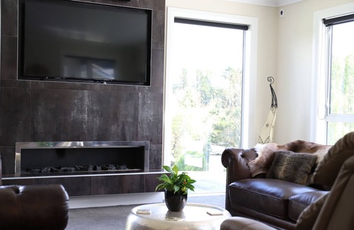 Aongatete Bed & Breakfast | Villa93 Luxury Lodge