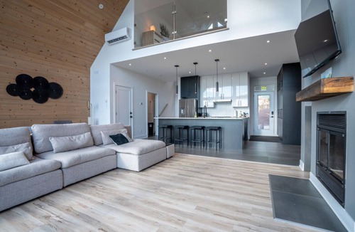 Saint-Damien Apartment | VillaBaraka | Lumina | Hot Tub | Pool Table