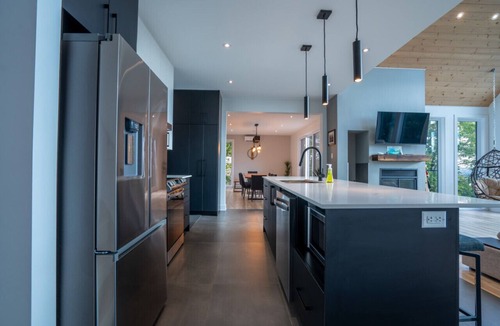 Saint-Damien Apartment | VillaBaraka | Lumina | Hot Tub | Pool Table