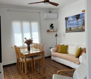 Benicassim Villa | VillaBrisaeta, villa costera a un paso de todo.