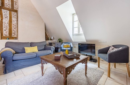 Amboise Apartment | VillaconCorde-Duplex 6 pers, at Prime location in Amboise, Air conditionned