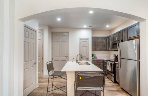 Corryville Apartment | Village 1BD 1 - One Bedroom Apartment, Sleeps 2