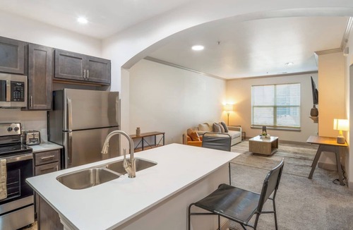 Corryville Apartment | Village 1BD 1 - One Bedroom Apartment, Sleeps 2