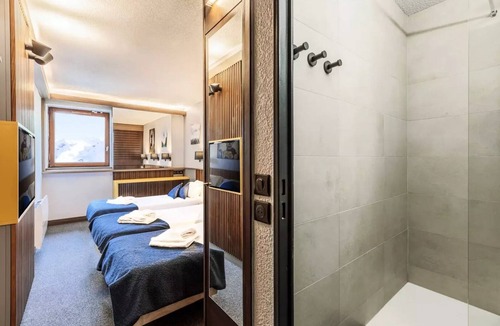 Arc-2000 Hotel | Village Club MMV Altitude* - Room 3 People - full board