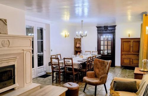 Ormoy-la-Riviere House | Village Collection Le Vauvert