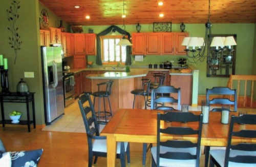 Lansing Cabin | Village Creek Lodge 7 BR w/Hot Tub & Pool