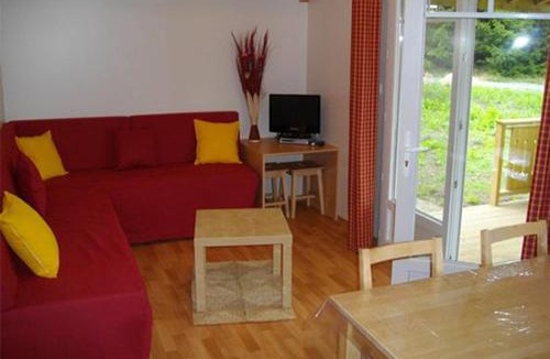 Neussargues en Pinatelle Ski Chalet | Village Equi-Nature