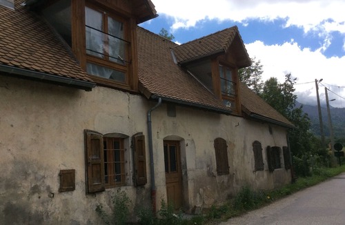 St-Baudille-et-Pipet House | Village house at the foot of the Obiou massif (Trieves) with garden, sleeps 6