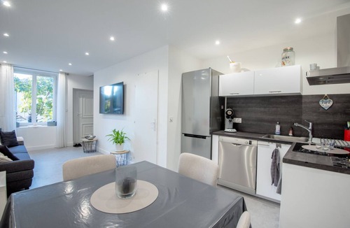 Villeneuve-les-Avignon House | village house