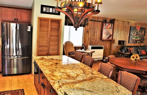 The Village Cabin | Village Hideaway with Fire Pit