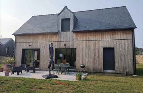 Saint-Briac-sur-Mer House | Village house 5 mn walk from shops and 10 mn from beaches.